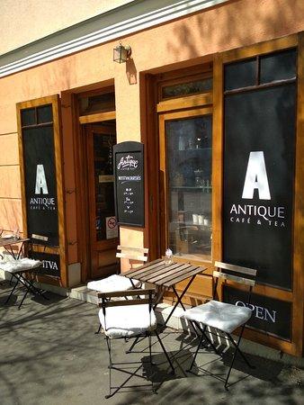 Antique Cafe & Tea